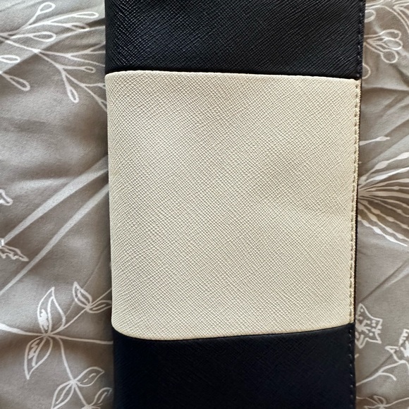 Michael Kors wallet - Picture 2 of 6